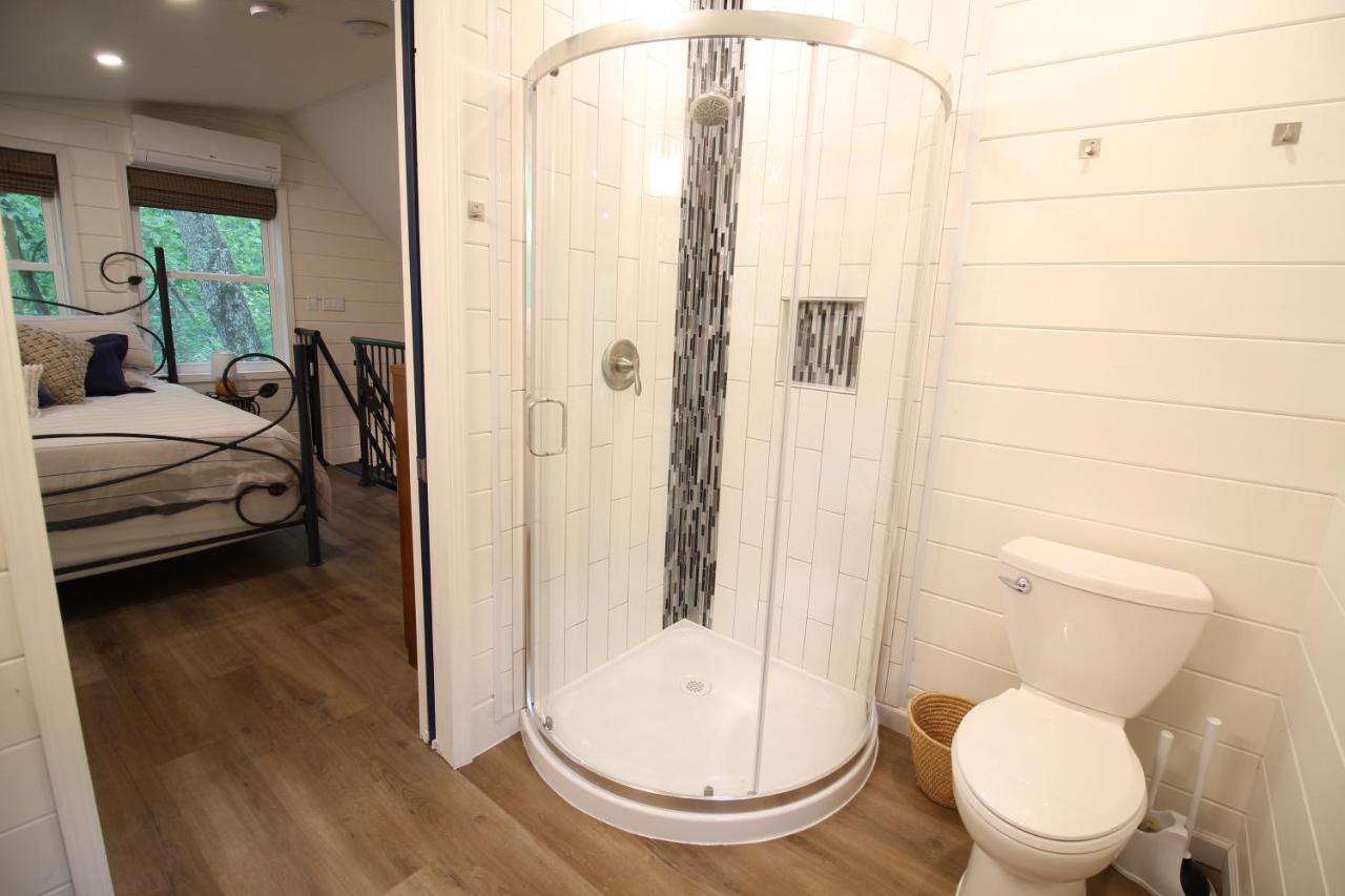 Secluded Treehouse In The Woods - Tree Hugger Hideaway Villa Branson Eksteriør billede